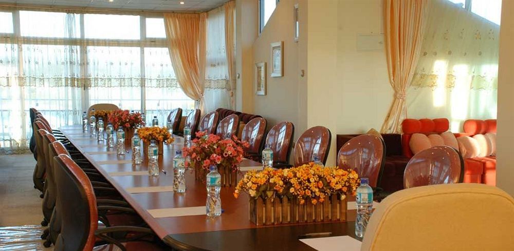 Dimitri Hotel Addis Abeba Zewnętrze zdjęcie